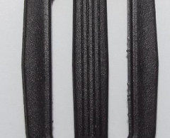 Пряжка 2-х щелевая пластик шир.20мм №8826 (2000шт)