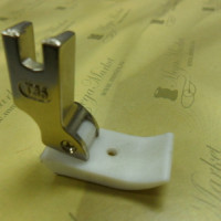 Лапка фторопластовая